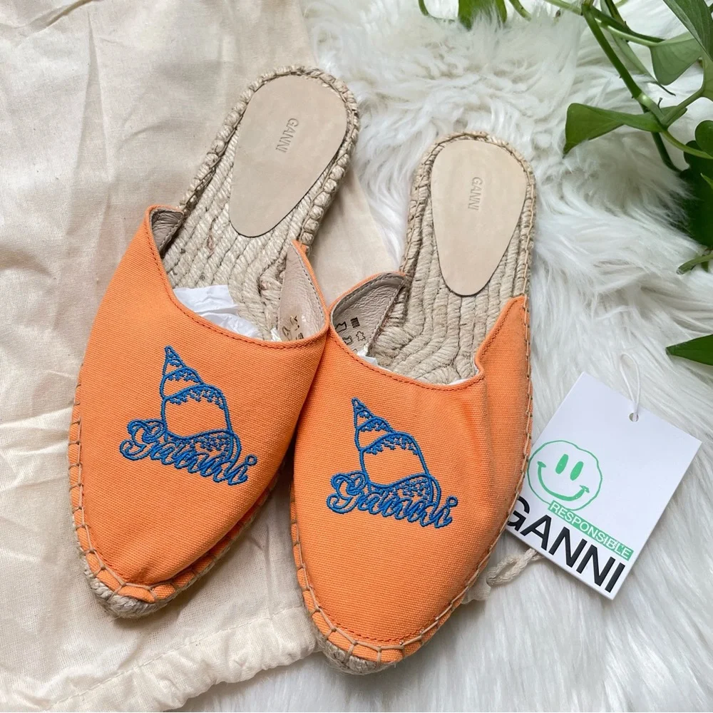 Ganni new box